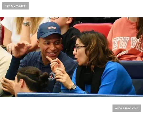 姆巴佩母亲曝儿子成名太早承受巨大心理压力影响职业生涯
